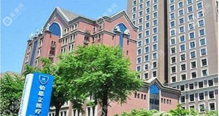 上海徐晓斐做双眼皮手术