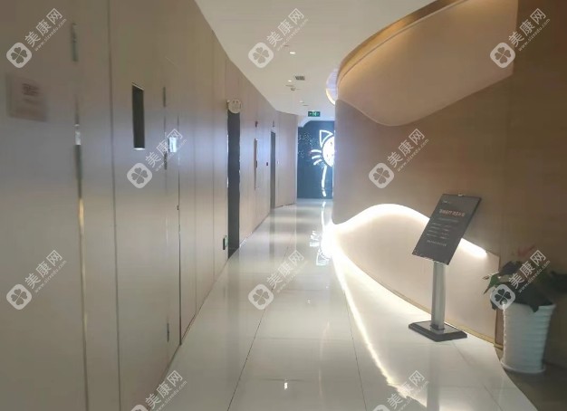 成都素美醫(yī)療美容特色項目與技術(shù)
