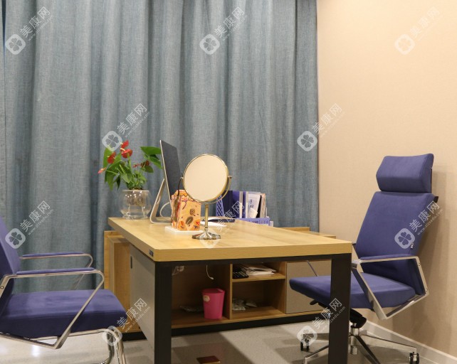 重慶鄭荃麗格青春醫(yī)療美容門診部口碑