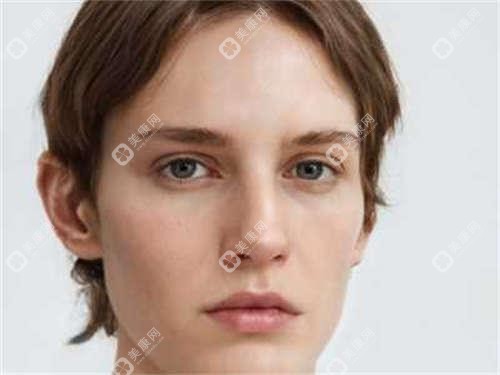 BJ圣嘉荣与嘉禾整形处女膜修复术对比分析：圣嘉荣12000元 vs 嘉禾整形15000元价格详情揭秘