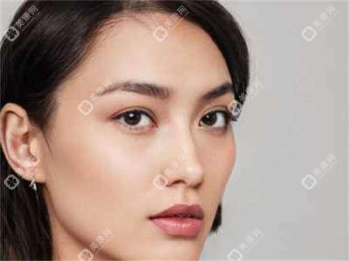 2025深圳口腔诊所儿童牙齿矫正价格表:爱齿汇公开详细费用及项目对比